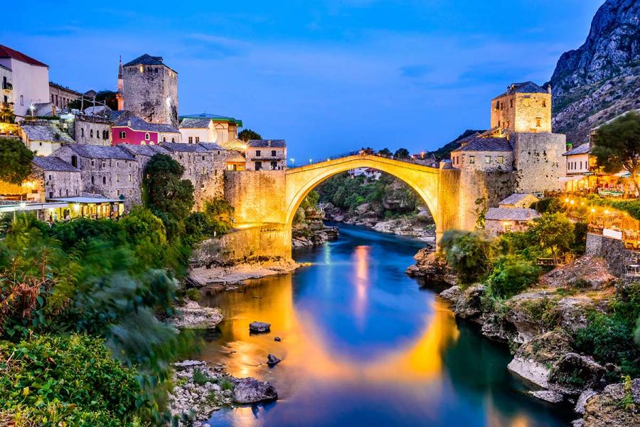 Uçaklı Vizesiz Büyük Balkan Turu İzmirden Direkt Uçuş Fırsatı ( 7 Gece 8 Gün)