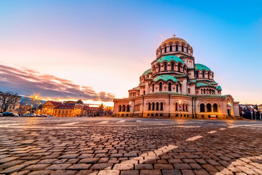 Uçaklı Vizesiz Büyük Balkan Turu İzmirden Direkt Uçuş Fırsatı ( 7 Gece 8 Gün)