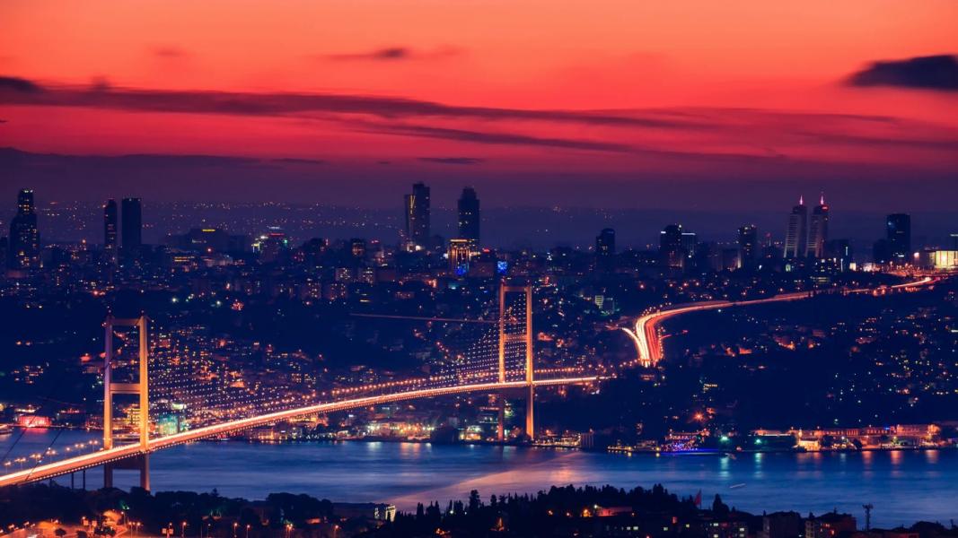 İzmir Çıkışlı İSTANBUL Keyif Kültür Eğlence Turu (2 Gece Konaklamalı)