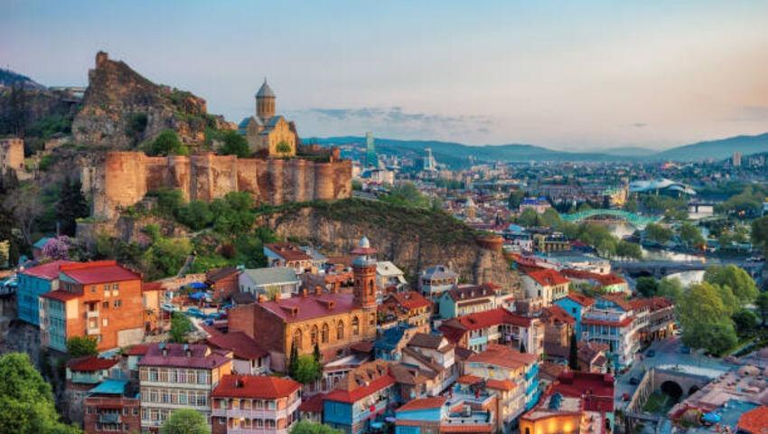UÇAKLI KARADENİZ GÜRCİSTAN BATUM TURU