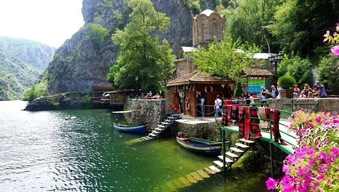 Uçaklı Büyük Balkan Turu 6 Ülke Vizesiz Sunexpress ( Gündüz Uçuşları )