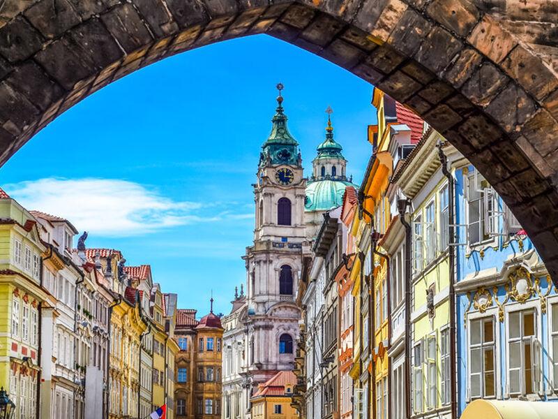 Otobüs ile Orta Avrupa Masalı