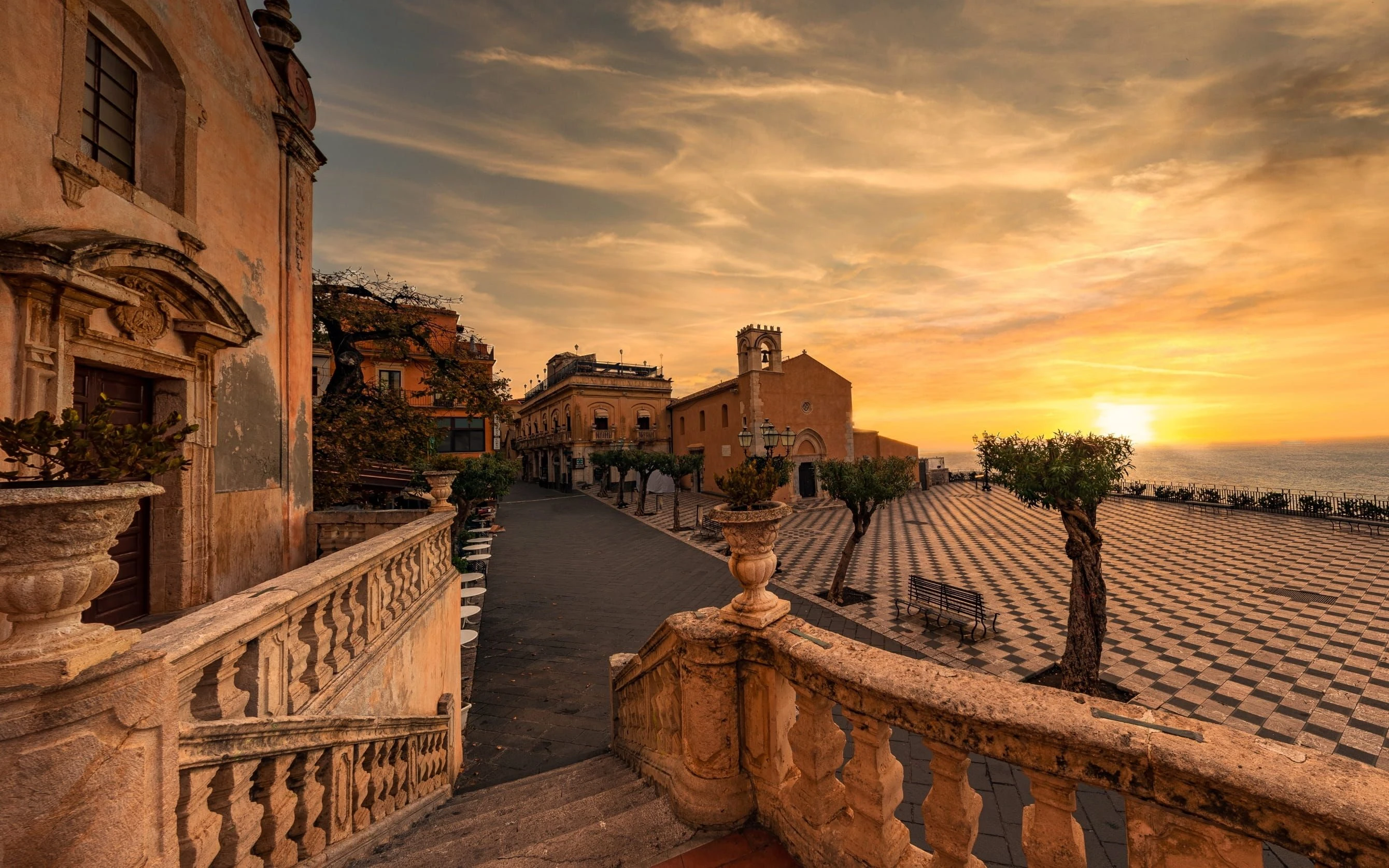 Amalfi den Sicilya ya Güney İtalya Masalı 2027 Dönemi