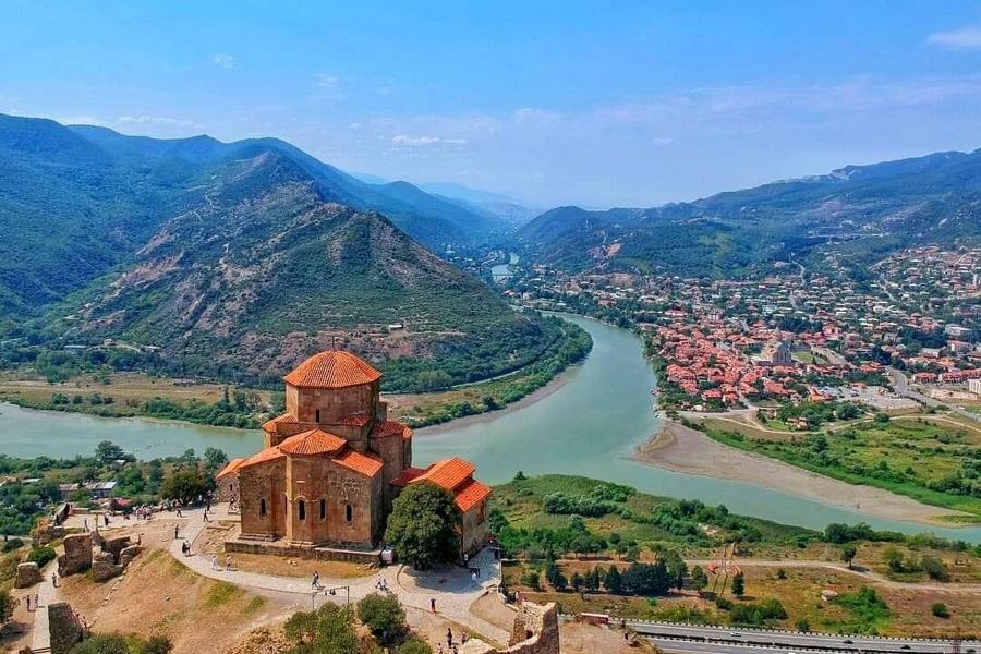 KURBAN BAYRAMI ÖZEL BATUM TİFLİS TURU