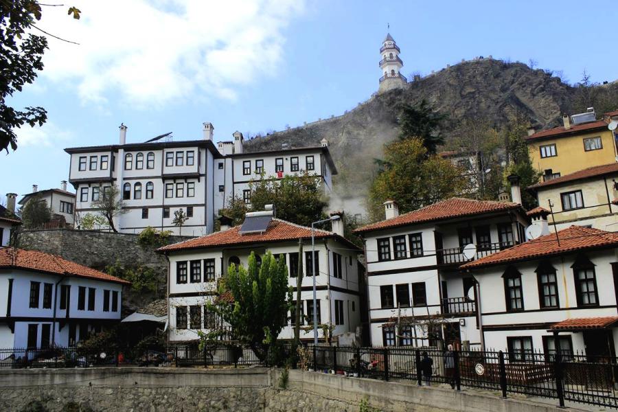 Yılbaşı Özel Abant Gölcük Sapanca Maşukiye Kartepe Taraklı Mudurnu Turu - 3 Gece 4 Gün (Ankara Çıkışlı)