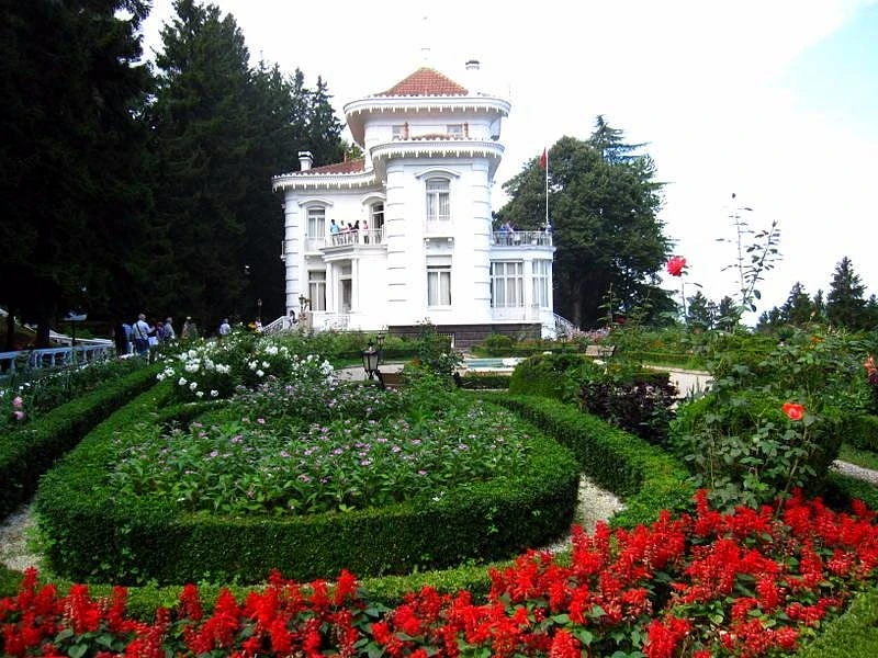 İkonik Karadeniz Yaylalar ve Batum Turu Trabzon Başlar| 3 Gece Konaklamalı İstanbul Havalimanı Çıkışlı