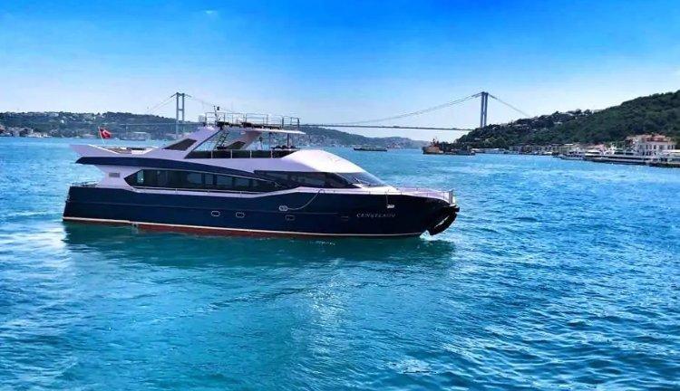 İstanbul Boğaz VIP Yat Organizasyon | 60 Kişilik Lüks Yat