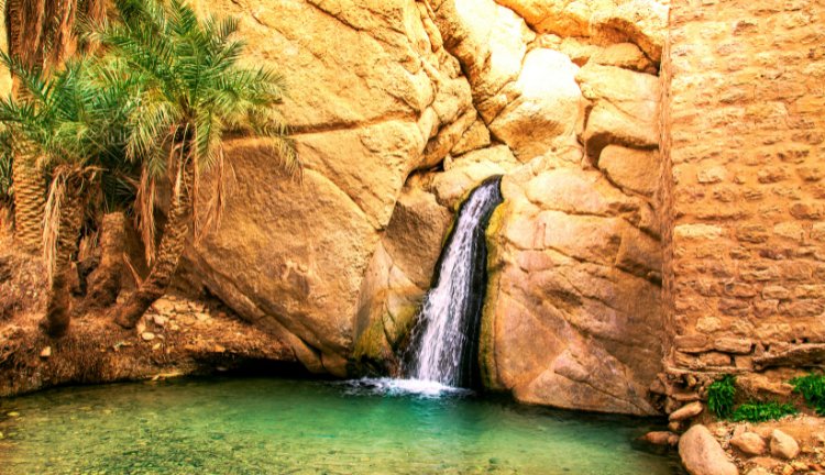 Tunus Sahra &Ccedil;&ouml;l&uuml; Douz kum tepeleri