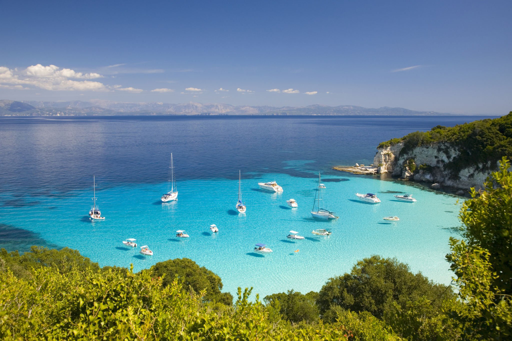 First-Timer’s Guide to Sail Greece (No Stress, High Fun)