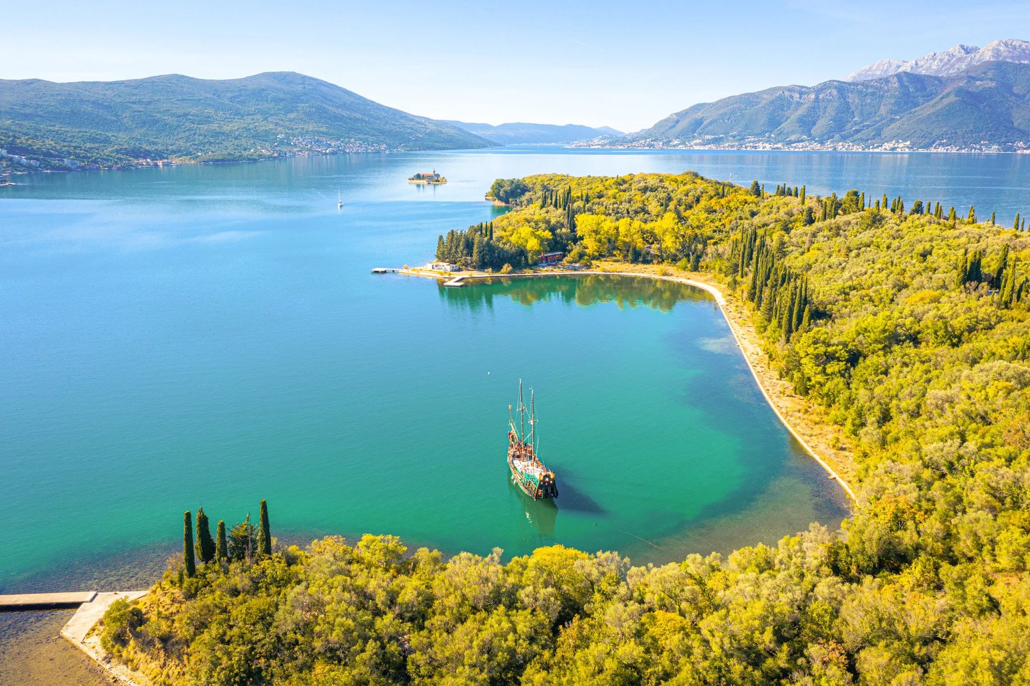 Tjesna Luka Bay