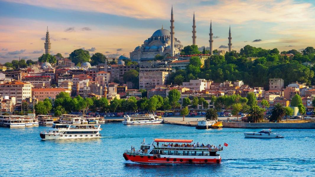 Almanya Çıkışlı İstanbul Turu (7 Tepe, Türbeler, Camiler, Boğaz ve Ramazan Alışverişi Turu)