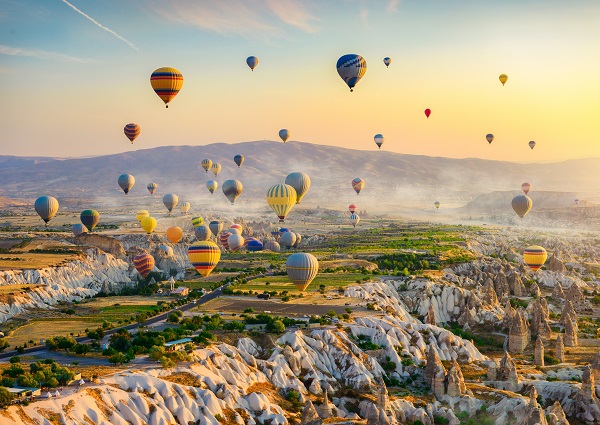 Kapadokya Turları – Balonlarla masalsı bir yolculuk