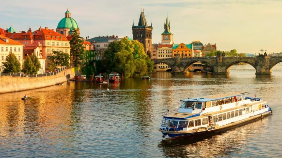 Bohemya’nın Işıltısı Prag Turu Ajet Havayolları İle 2 Gece 3 Gün 