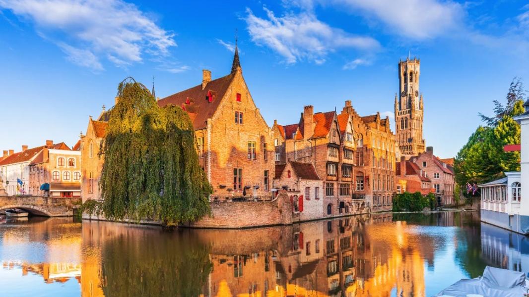 BENELUX & PARIS TURU PEGASUS HAVAYOLLARI İLE 7 GECE 8 GÜN (CRL-CRL)