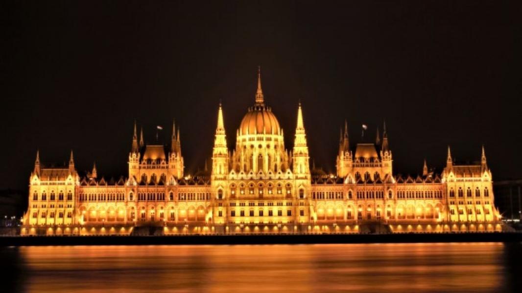 Görkemli Orta Avrupa Budapeşte Prag Viyana Turu 7 Gece 8 Gün İlkbahar Yaz Dönemi Ajet Havayolları İle (BUD-PRG)  