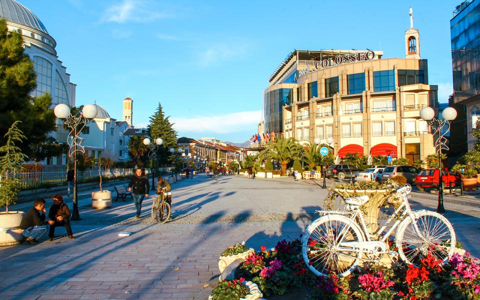 Trabzon Çıkışlı Büyük Balkanlar Turu 7 Gece 8 Gün Ajet Havayolları İle (SJJ-SKP)