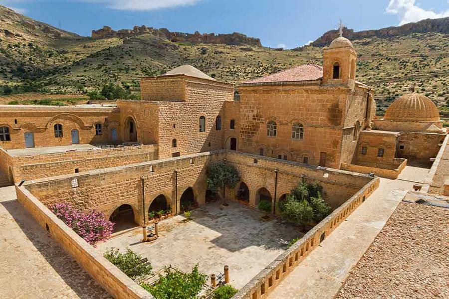 Uçaklı Butik Mardin Turu