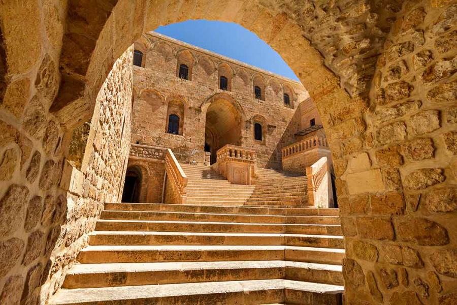 Uçaklı Butik Mardin Turu