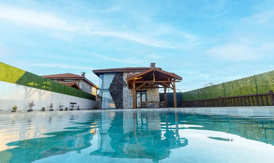 Derbent White Villa