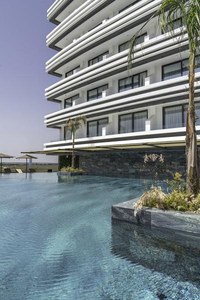 Grand Sapphire Resort Hotel