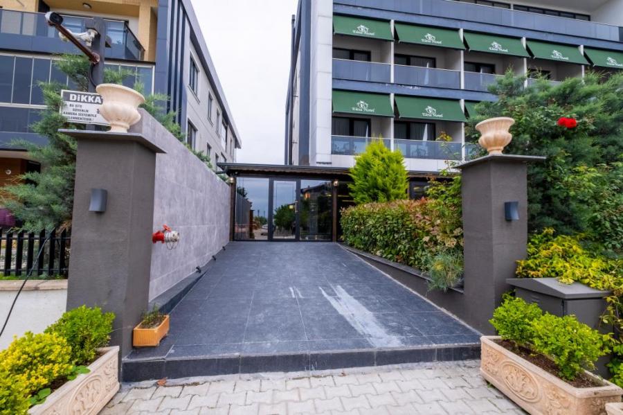 Eleia Hotel