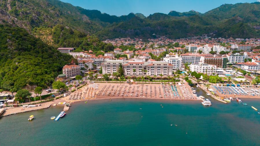 Faros Premium Beach Hotel +16