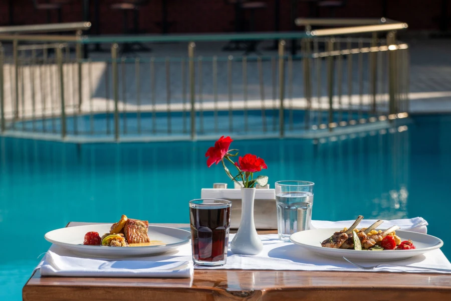 Lake Life Hotel