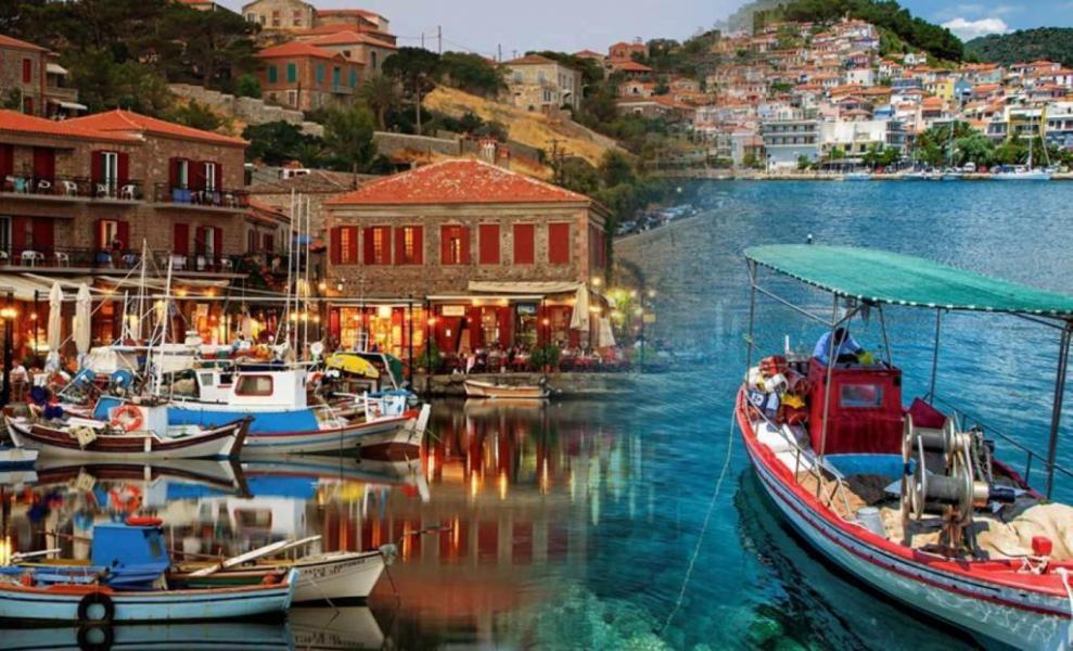 İZMİR ALSANCAK LİMANINDAN DİREKT SEFER İLE MİDİLLİ ADASI TURU