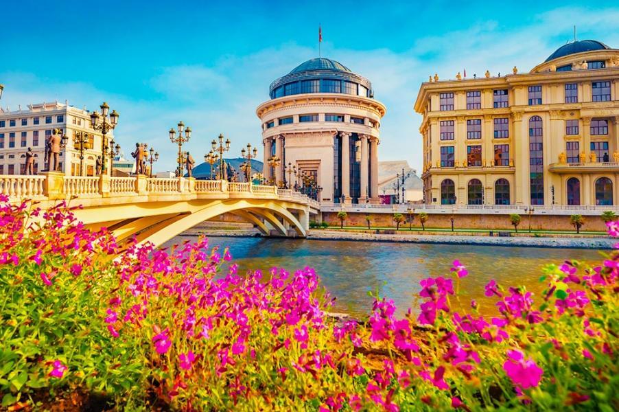 Kosovalı Büyük Balkanlar Ajet İle Ekstra Turlar Ve Akşam Yemekleri Dahil (SKP-TZL)