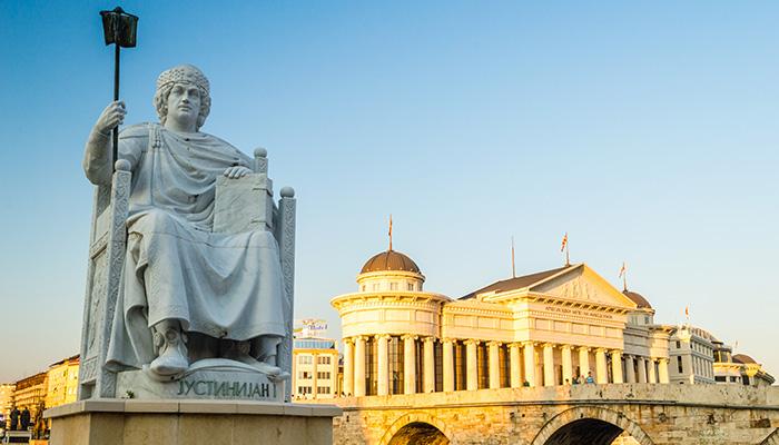 Kosovalı Büyük Balkanlar Turu AJet ile Extra Turlar ve Akşam Yemekleri Dahil TZL-TZL