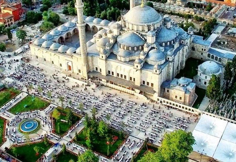 Maneviyat ve İhtişam Arasında: Osmanlı’nın Kalbine Yolculuk ve Boğazda İftar