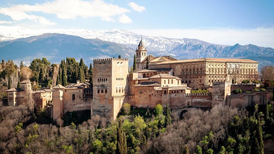 Malaga & Sevilla & Cordoba & Granada Turu