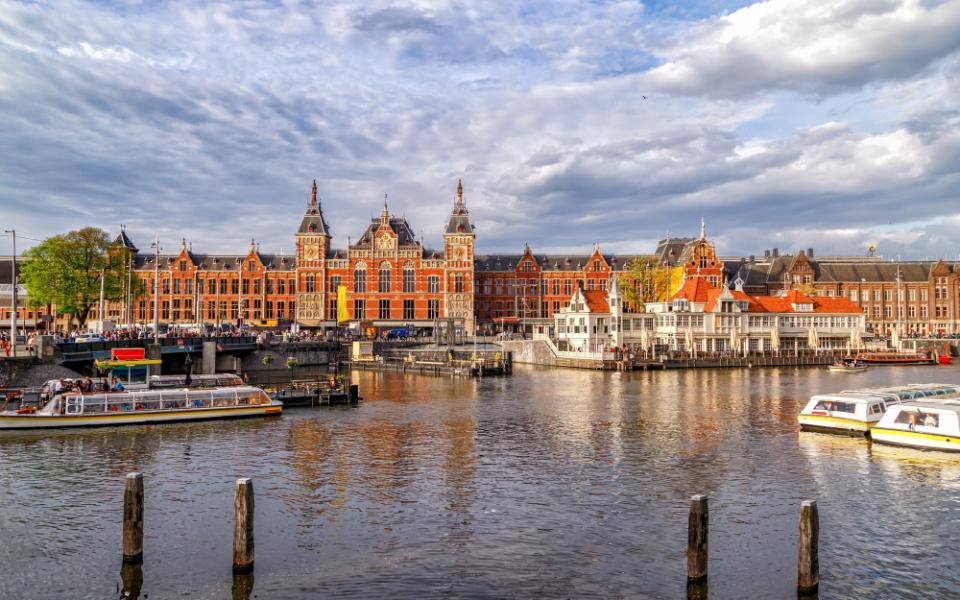 Yılbaşı Grand Paris & Disneyland & Brüksel ve Amsterdam Turu