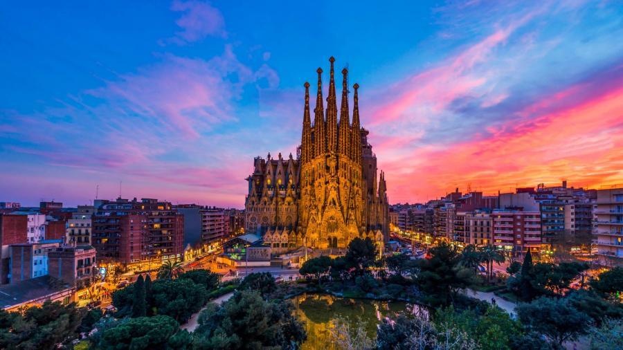 Klasik İspanya & Endülüs Turu (BCN-MAD)