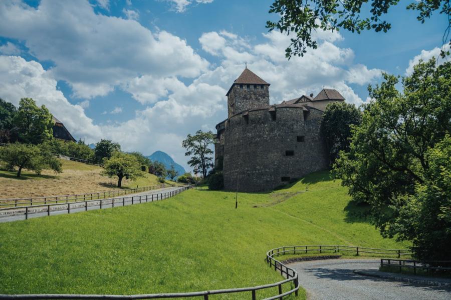 Alpler'in Kalbinde İsviçre Turu Zürih- Bern-Cenevre Turu
