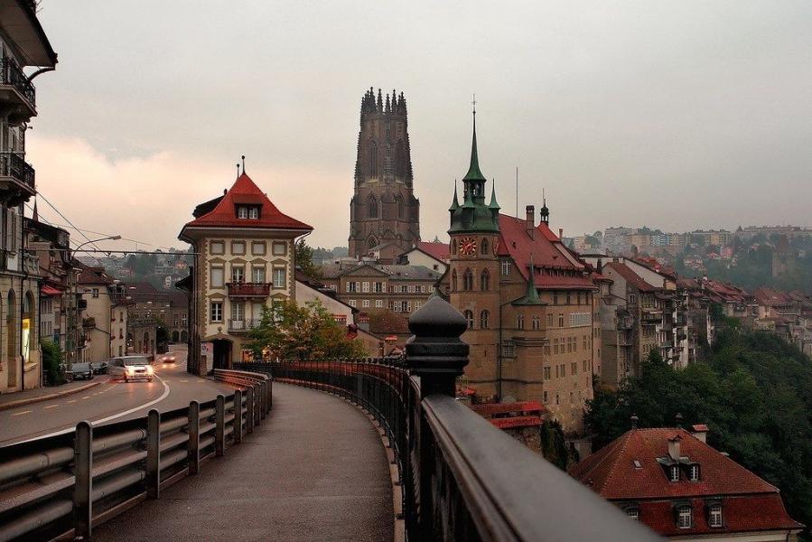 Ankara Hareketli Grand Benelüks & Paris & Alsace ve Disneyland Turu 