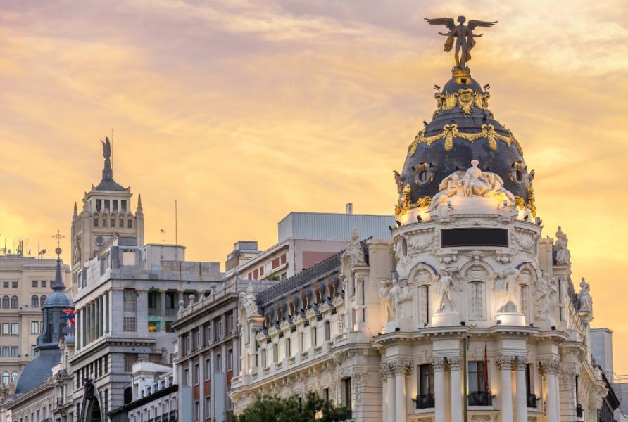 Büyük İspanya Turu Yaz Dönemi (BCN-SVQ)