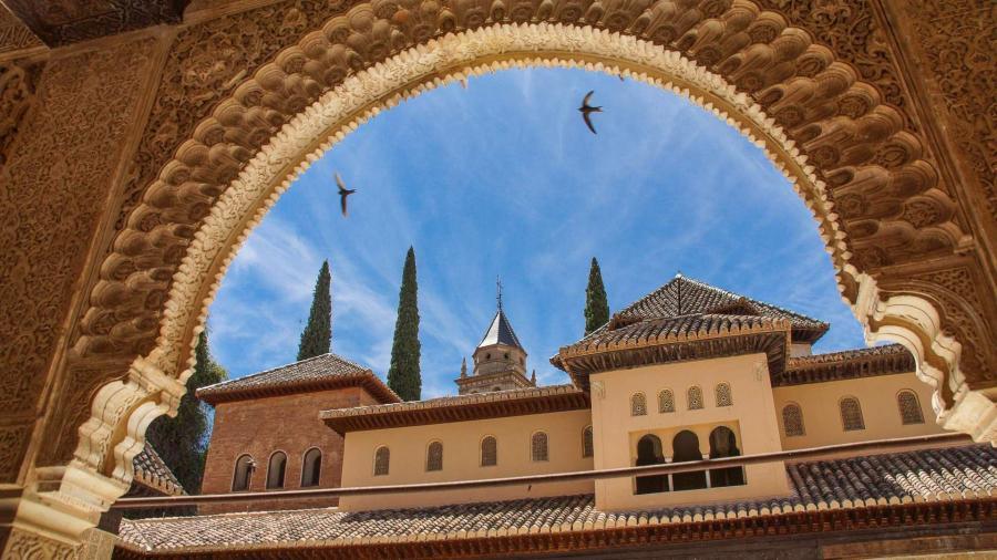 Büyük İspanya Turu Yaz Dönemi (BCN-SVQ)