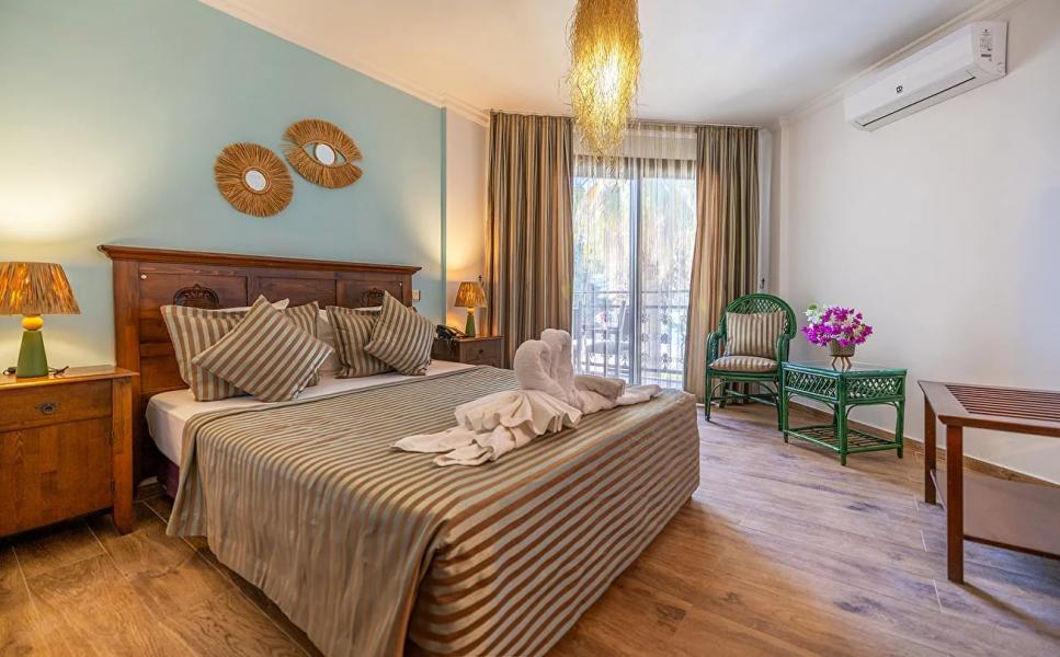 AYAZ AQUA OTEL 