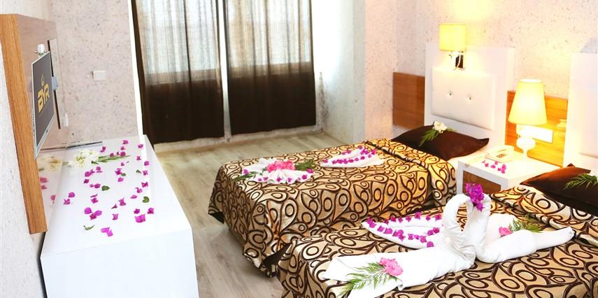 CLUB TESS HOTEL 