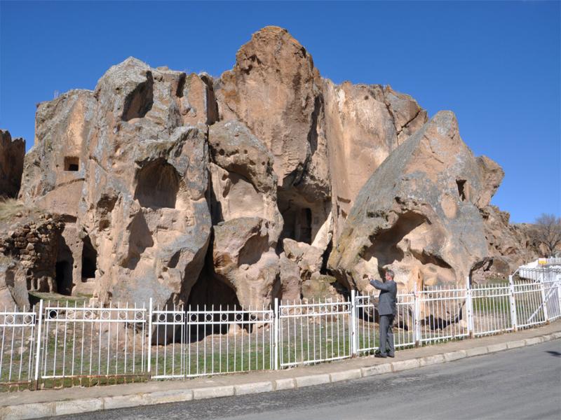 Sultan Sazlığı – Kapuzbaşı Şelaleleri – Niğde & Gümüşler Manastırı Turu