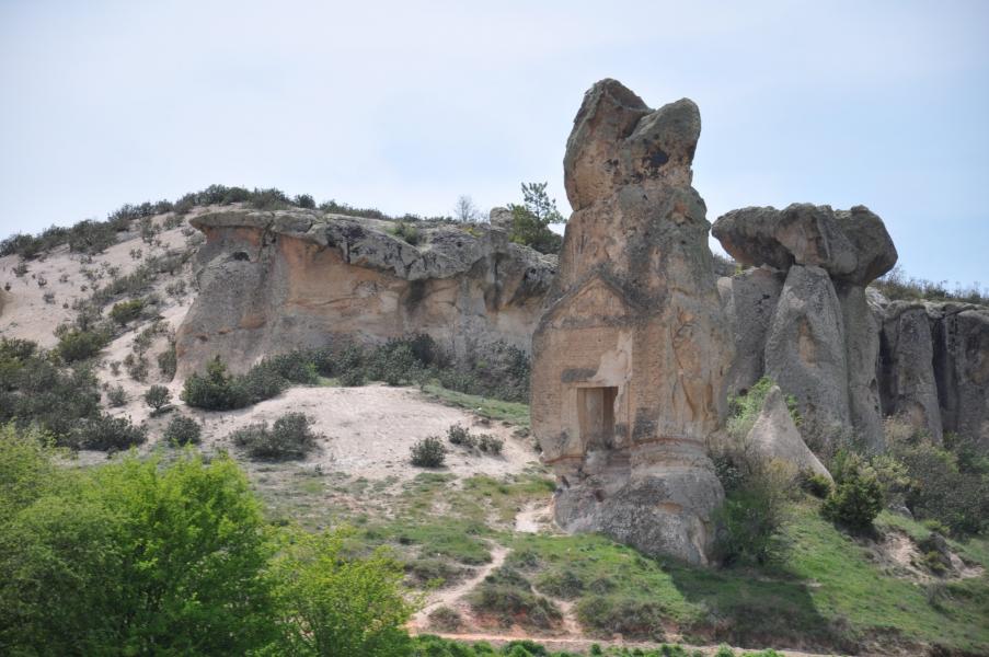 Kula Peri Bacaları – Uşak – Aizanoi – Frig Vadisi – Afyon Turu | 3 Gece 5 Gün