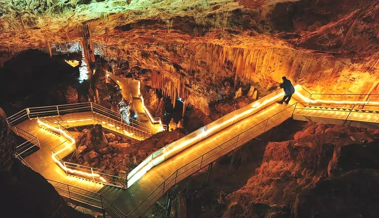 Cumalıkızık – Saitabat Şelalesi – Oylat Mağarası – Oylat Şelalesi Turu