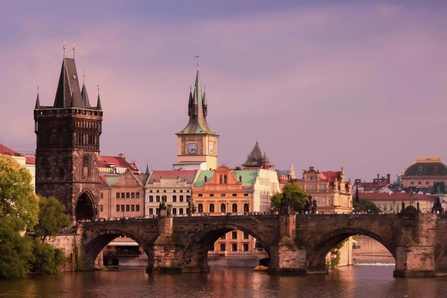 ORTA AVRUPA RÜYASI Tarihi ,Doğayı Bir Arada Keşfedin. BUDAPESTE (3) ,PRAG (2)EGER- VIYANA (1),SALZBURG(I),DRESTEN  24-31 	10. 2025 PEGASUS AIR İLE