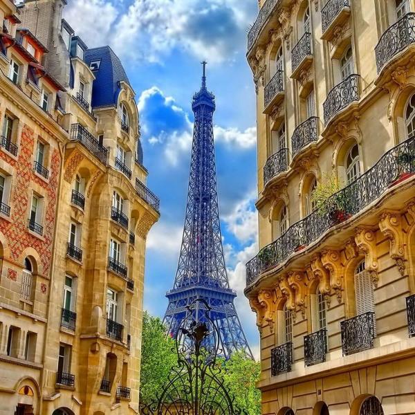 Benelüks Paris Turu Crl Crl 2026