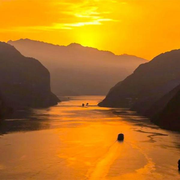 Kırmızı Ejderhanın Efsaneleri ve Yangtze Nehri (10 Gece) Türk Hava Yolları ile | Nehir Cruise, Hızlı Tren ve Tüm Turlar Dahil!