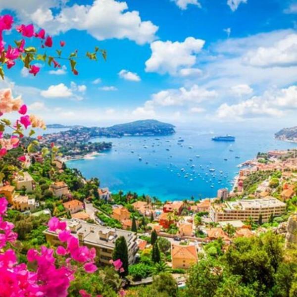 Bir Avrupa Masalı Turu Pegasus Havayolları ile 7 Gece 8 Gün (BGY-BGY) IS001 (Sabah Gidiş- Öğlen Dönüş)