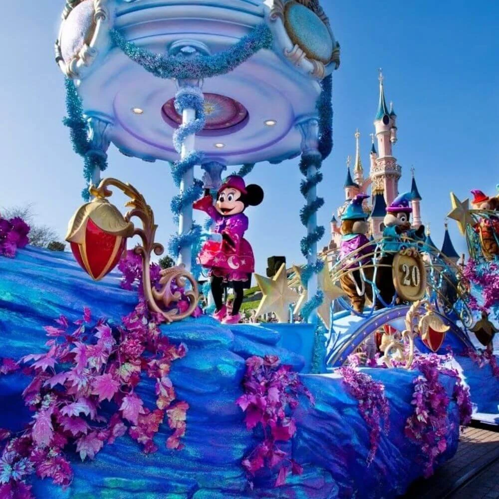 Paris & Disneyland Turu THY Disneyland Konaklaması ve Park Girişi Dahil Sömestre Özel 2027