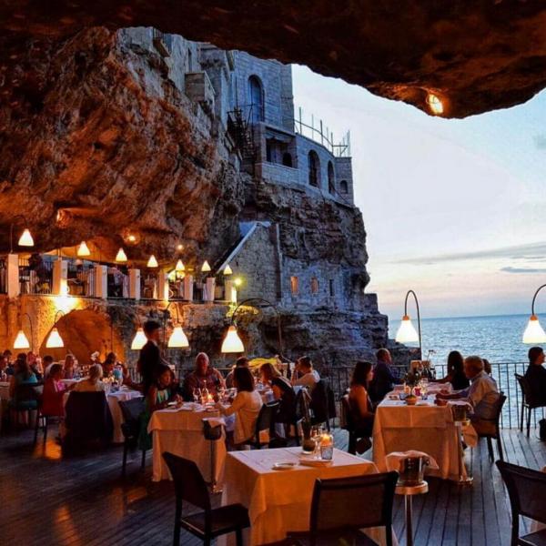 Amalfi & Puglia Turu Türk Havayolları ile 4 Gece 5 Gün (NAP-BRI) IS001