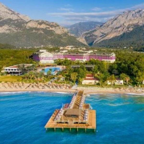 Fashiontv Luxe Resort